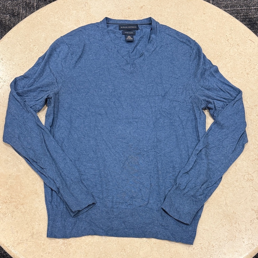 Men’s Banana Republic Blue V-Neck Sweater